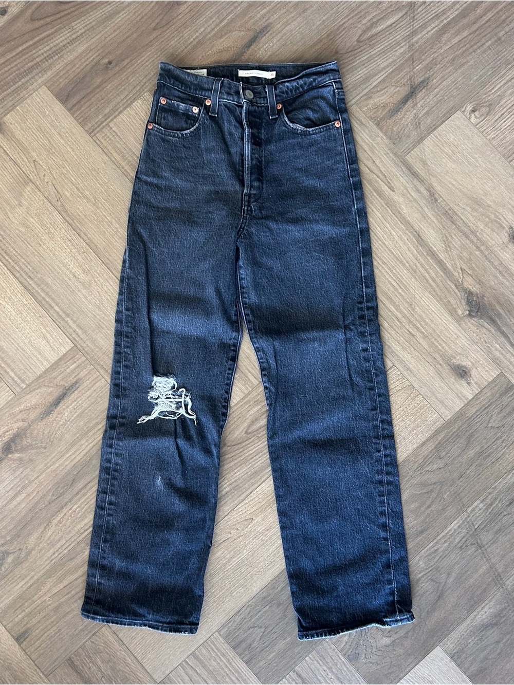 Levi’s ribcage straight washed black denim jeans distressed size 25